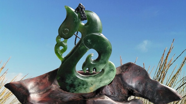 Pounamu Carving